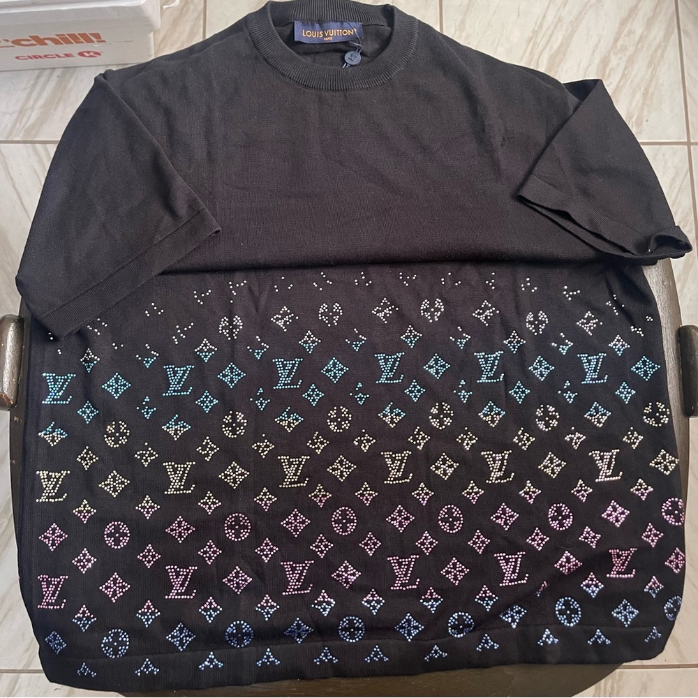 Louis Vuitton knitted t shirt with Multicolor Logo Design